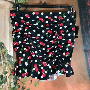NWT Torrid Sz 00 Black Cherry Polka Dot Retro Ruched Ruffle Hem Swim Skirt